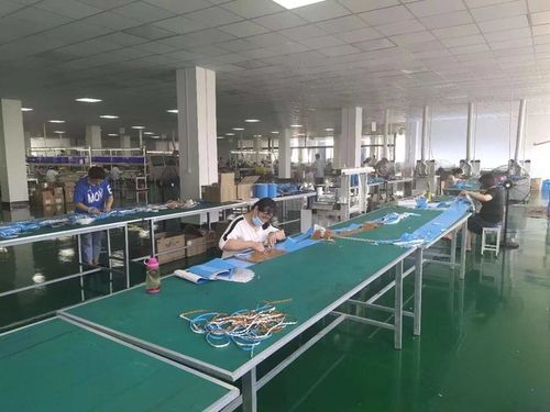 ultimo caso aziendale circa 12- Che materiale usi per la struttura del soft play?